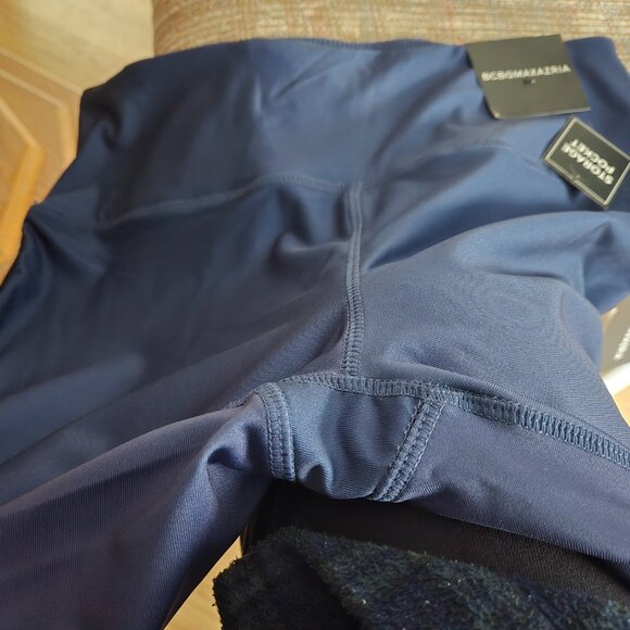 NWT High waisted breathable moisture wicking leggings - Picture 5 of 5